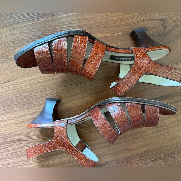 Bally Women’s 8.5N Brown Croc Embossed Leather Strappy Slingback Heels Vintage - Picture 6 of 7
